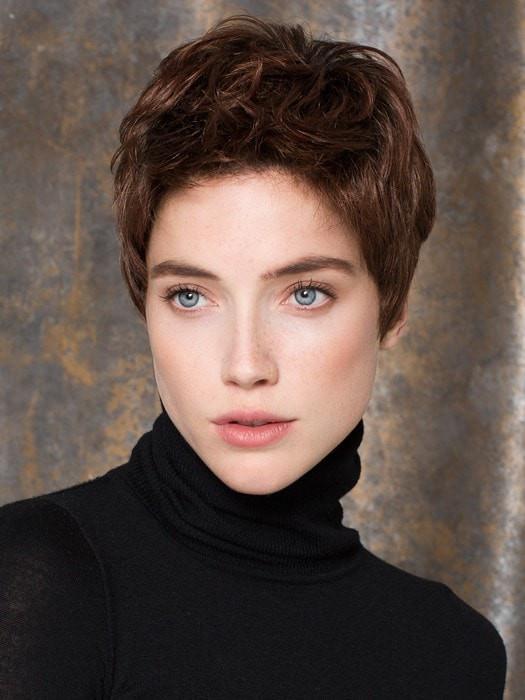Risk Comfort | Short Synthetic Lace Front Wig - Image 5